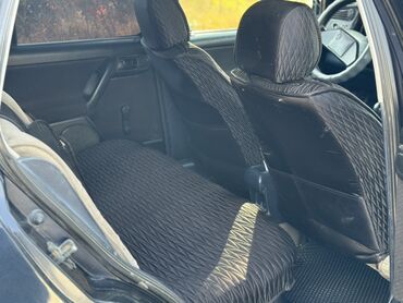 Volkswagen: Volkswagen Vento: 1992 г., 1.8 л, Механика, Бензин, Седан — 9