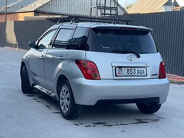 японские машины: Toyota Ist: 2004 г., 1.3 л, Автомат, Бензин, Хэтчбэк — 5