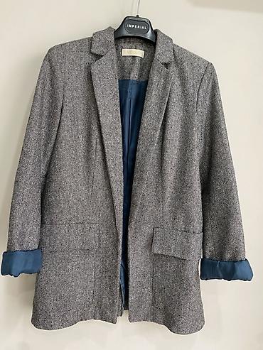 Пиджаки, жакеты: Женский набор верхней одежды и жилетов Состав лота (6 предметов): - — 3