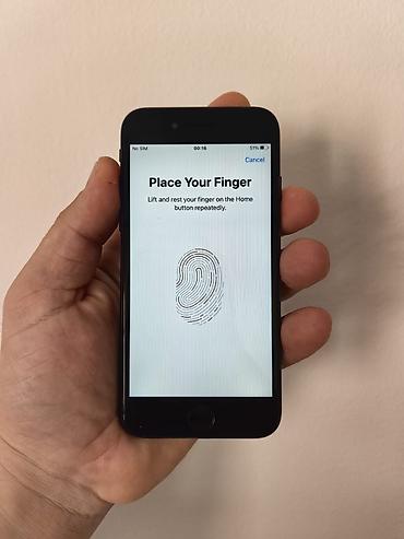 s7 edge: Iphone 7 crni sim free icloud free, sa 32 gb memorije. Telefon je ok — 4