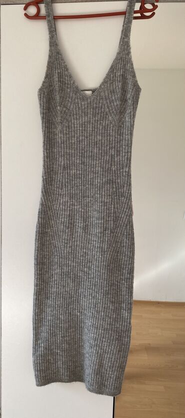 haljina pliš: H&M S (EU 36), M (EU 38), color - Grey, Work, With the straps