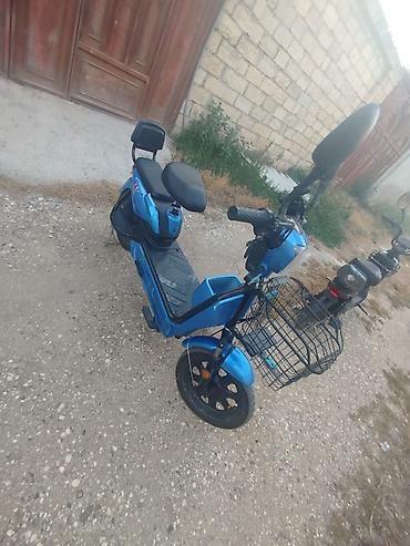 yan guzgulər s: Elektrik skuter – şəhər içi rahat və səssiz hərəkət üçün — 4