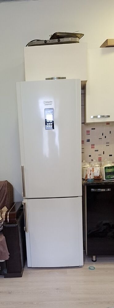 islenmis xaladenikler: Б/у Холодильник Hotpoint Ariston, No frost, Двухкамерный, цвет - Белый