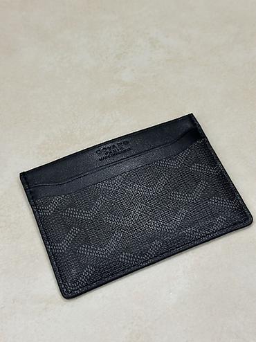 Картхолдеры: Карточница Goyard, компактная и тонкая. Характеристики: - Материал — 20