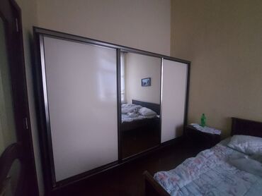 Dolablar: Kupe, 3 qapılı Düz dolab, Qarderob, paltar dolabı