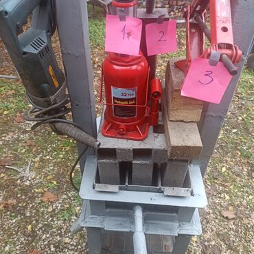 Ostali alati i mašine: Radi sabijanjem mokre biomase u formu briketa — 9