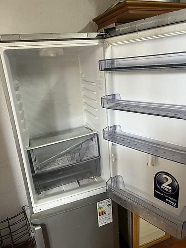 Техника жана электроника: Холодильник Beko, двухкамерный, серебристый (серый металлик), с нижней — 2