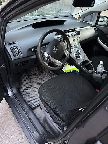 es гибрид: Toyota Prius: 2014 г., 1.8 л, Вариатор, Гибрид, Лифтбек — 3