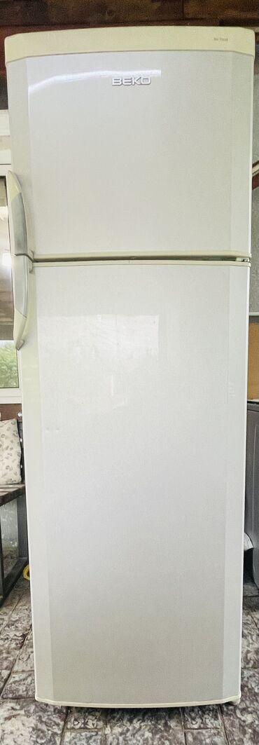 холодильник в рассрочку: Холодильник Beko, Б/у, Двухкамерный, 64 * 175 * 60