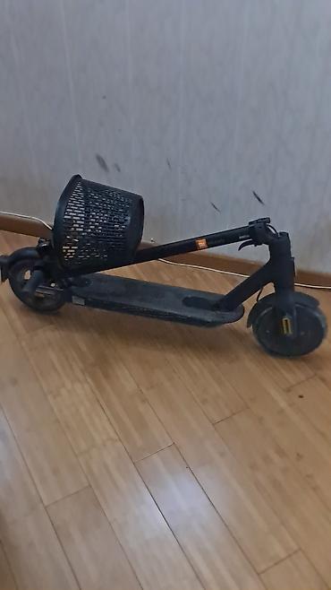 Elektrik nəqliyyatı: Xiaomi Mi Electric Scooter (qara) — şəhər üçün praktiki elektrik — 4