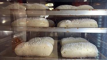 Выпечка, хлебобулочные изделия: Ищу помещение под пекарню! Свежая выпечка — пышные белые — 1