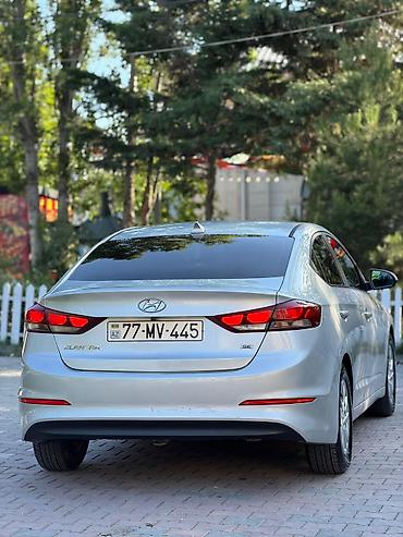 Hyundai: Hyundai Elantra: 2 l | 2017 il Sedan — 3