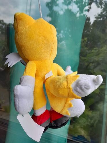 Igračke: 1kom po izboru 950din 5kom (razlicitih) 3000din Plišana Sonic druzina — 2