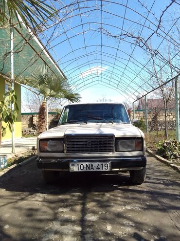 işlenmiş mebeller satilir: VAZ (LADA) 2107: 1.5 l | 1989 il | 13508 km Sedan