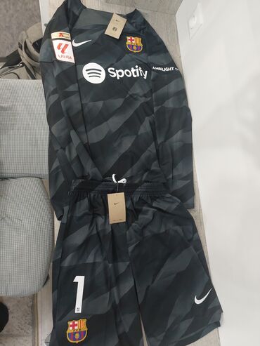 Спортивные костюмы: Мужской спортивный костюм, L (EU 40), Nike, Новый, цвет - Черный, Самовывоз, Бесплатная доставка, Платная доставка