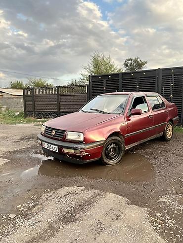 a8 d2: Volkswagen Vento: 1993 г., 1.8 л, Механика, Седан — 3