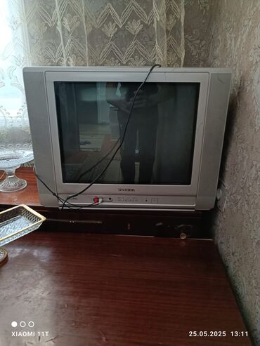 on bir tv: Televizor 54 ekran olmalıdı 30 azn verən olsa verərəm