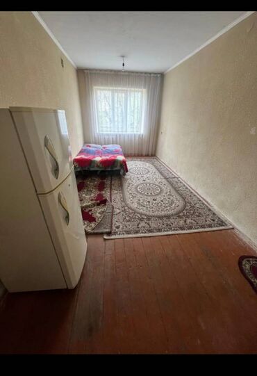 ош базардан квартира керек: 1 комната, 18 м², Общежитие и гостиничного типа, 3 этаж, Евроремонт