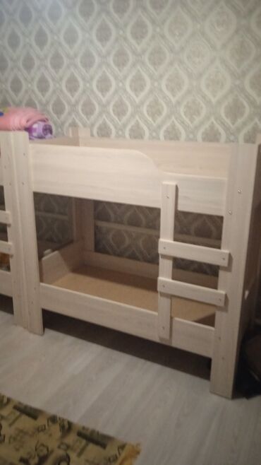 Детская мебель: Двухъярусная кровать, Для девочки, Для мальчика, Б/у
