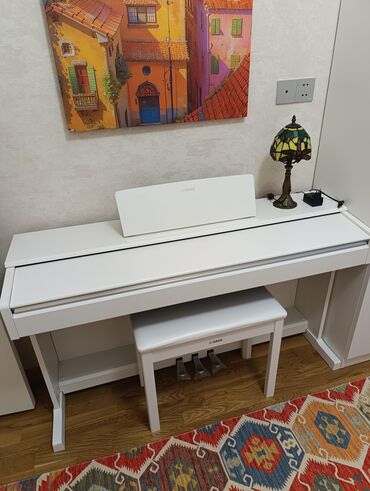 Musiqi alətləri: Piano, Yamaha, Rəqəmsal, İşlənmiş