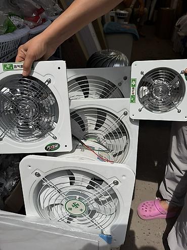 Квадратные осевые вытяжные вентиляторы для монтажа в стену или окно