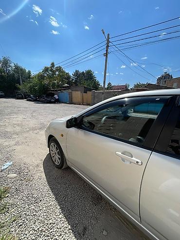 harrier 2003: Toyota Corolla: 2004 г., Хэтчбэк — 5