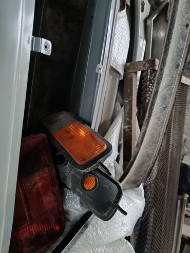 Digər avtomobil ehtiyat hissələri: Məhsul: Avtomobil ehtiyat hissələri toplusu Təsvir: - Qapı komplekti — 7