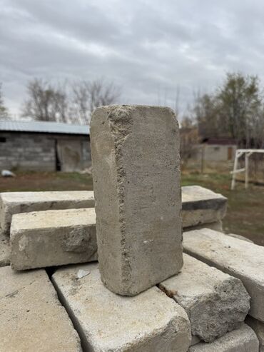 подушка с эффектом памяти: Кирпич полнотелый силикатный/цементно-песчаный, классический