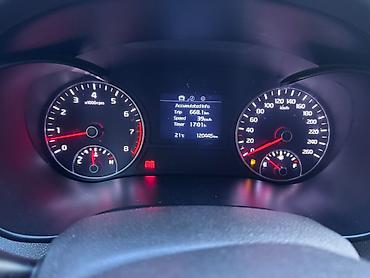 qaz: Kia K5: 2 l | 2018 il Sedan — 3
