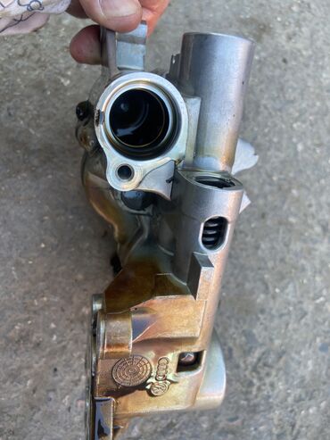 işlənmiş yağ alışı: Volkswagen Passat CC 2 tsi yag nasosu, 2010 il, Orijinal, Almaniya, İşlənmiş