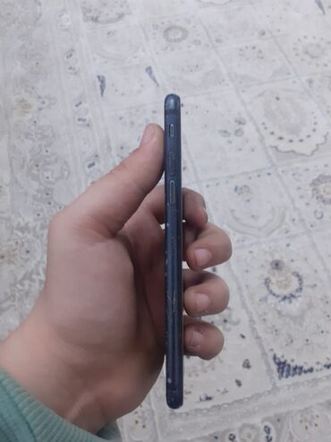 Apple iPhone: IPhone 7, 32 GB, Black Titanium — 6