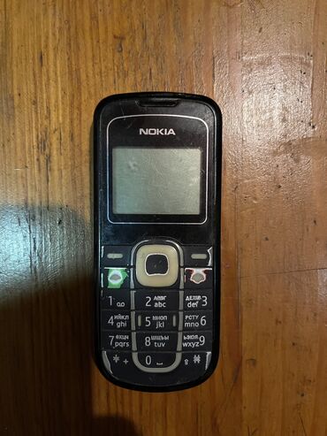 nokia кнопочний: Nokia 1200 hərşeyi işləyir bircə batereka daşı yoxdu