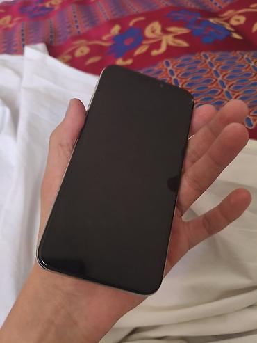 Apple iPhone: IPhone X, Gümüşü, Face ID — 1