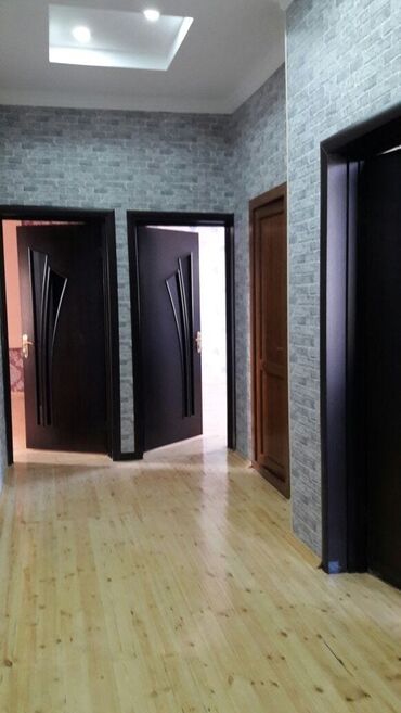 дом с цокольным этажом и гаражом: Поселок Бинагади 3 комнаты, 100 м², Нет кредита, Свежий ремонт