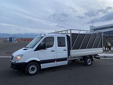 1 тонник: Грузовой фургон-пикап на базе Mercedes-Benz Sprinter (двухрядная — 4