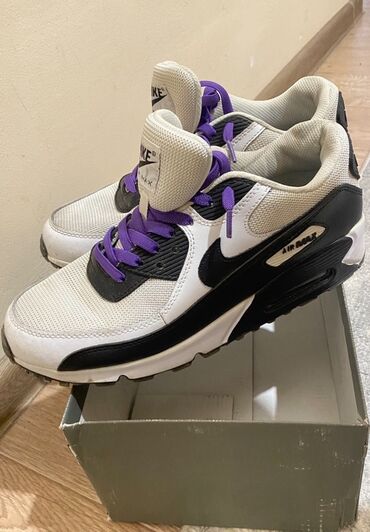 платье для беременных бишкек: Эркектердин кроссовкасы, 43, Nike, Колдонулган, түсү - Ак, Акысыз жеткирүү