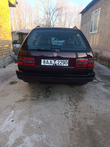 Volkswagen: Volkswagen Passat Variant: 1993 г., 1.8 л, Механика, Бензин, Универсал — 16