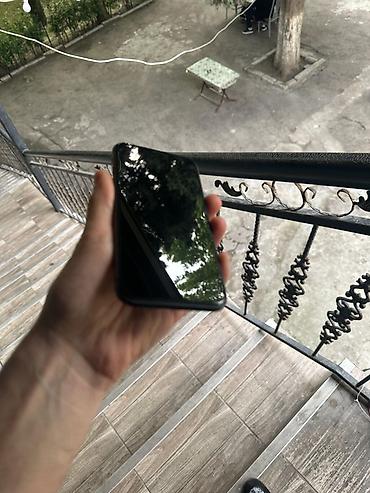 Apple iPhone: IPhone 11, 128 GB, Qara, Face ID — 3