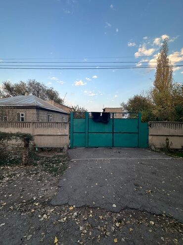 покупаю дом: Продаётся частный дом с большим двором и садом. Описание объекта: -