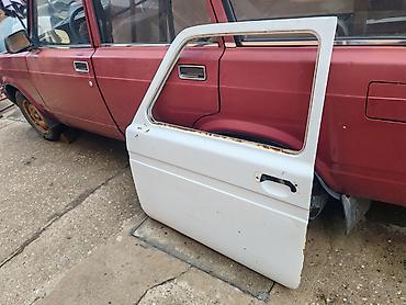 Vrata leva Lada 21213,21214 Niva u beloj boji. Polovna ocuvana u — 4