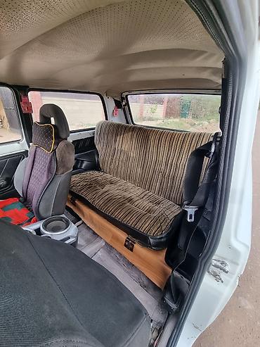 жип унаа: ВАЗ (ЛАДА) 4x4 Niva: 1999 г., 1.7 л, Кол менен иштөөчү, Бензин, Универсал — 8