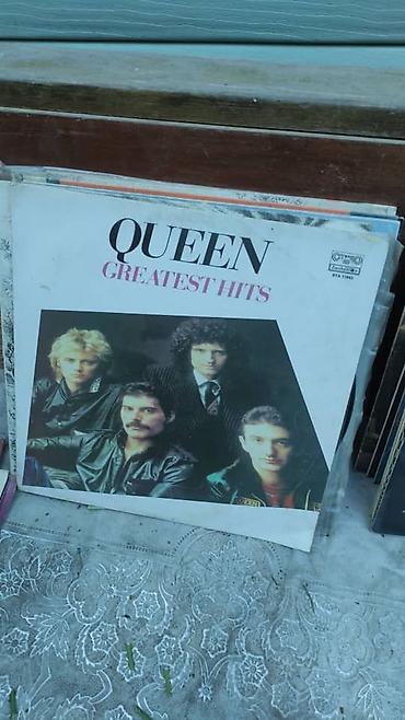 Виниловые пластинки: Винил от совка до фирмы цены удивительные. 150 сом и выше. Прослушать — 28