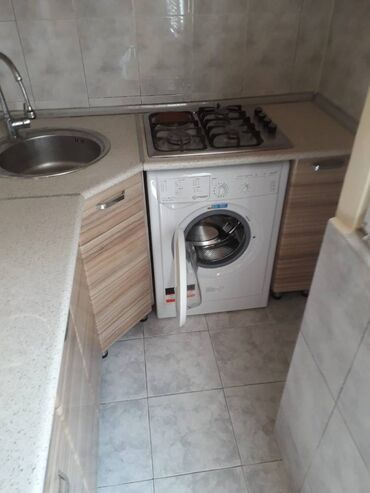 Uzunmüddətli kirayə mənzillər: Mənzil kirayə verilir. 2 otaq (1-2 düzəlmə). 5.3 mər, 40 kv Sabunçu — 9