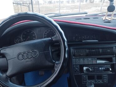 срочно срочно продаю машина: Audi A6: 1995 г., 2 л, Механика, Бензин, Седан