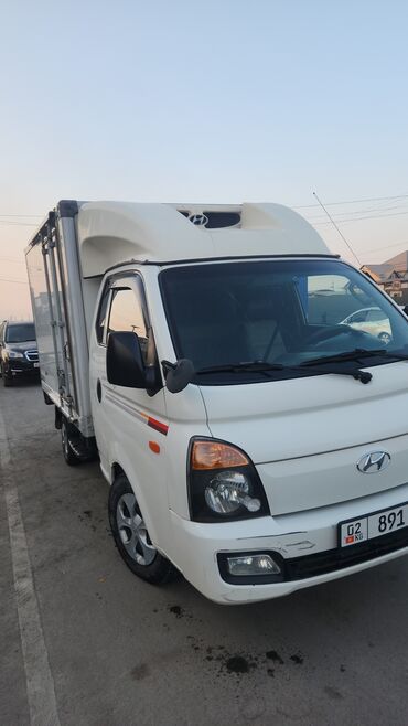 купить резину на ниву: Жеңил жүк ташуучу унаа, Hyundai, Стандарт