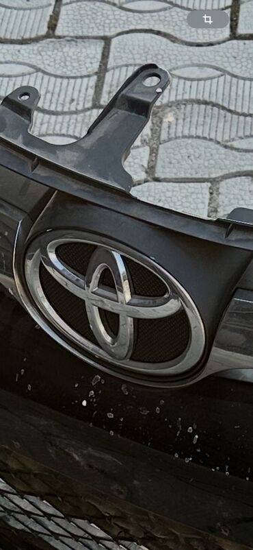 20 кузов: Продаю эмблему Toyota оригинал