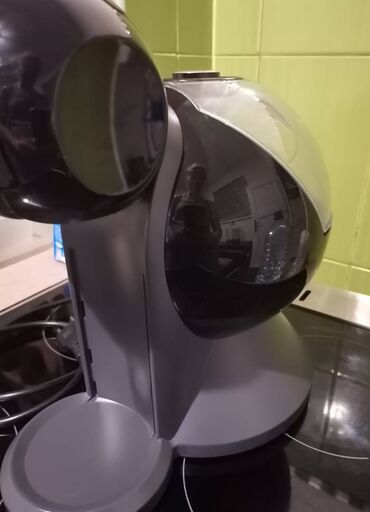 Aparati za kafu: Delonghi melody - dolce gusto. U veoma dobrom stanju, odlicno radi