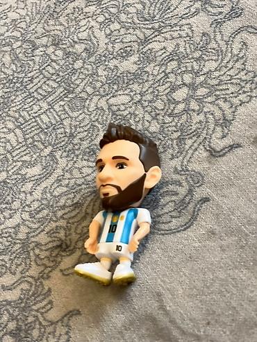 mini atv: Mini futbolçu fiquru – Argentina millisinin zolaqlı formasında, 10 — 3