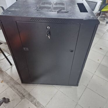 Serverlər: Shturmann rack Cabın 2 ededdır sekılde gorunduyu kımı cox az ıstıfade — 5