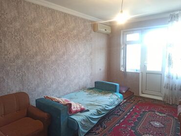 аренда квартир в ахмедлах: OFİS haqqi 100 manat teksil edir sumqayit seheri 4 cu mikrayon 5/3.1